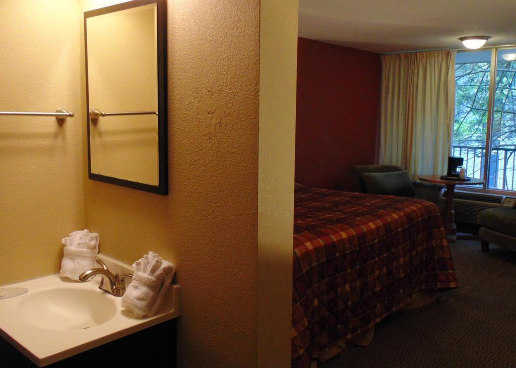 Terrace Inn On The Water Gatlinburg Bilik gambar